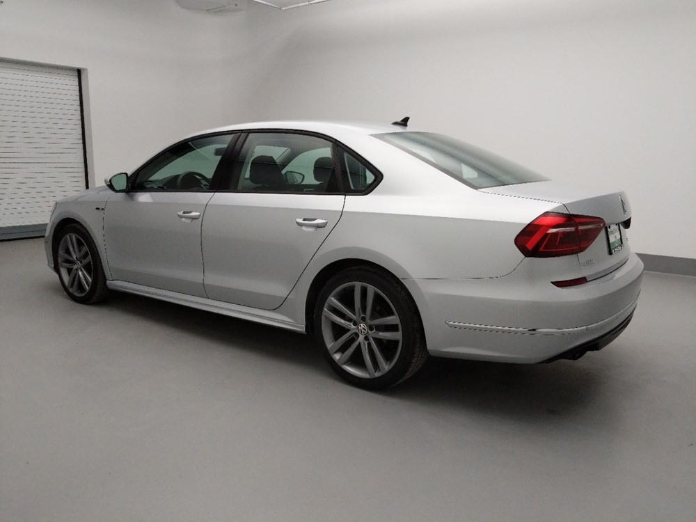 2018 Volkswagen Passat - Driver Rear Side
