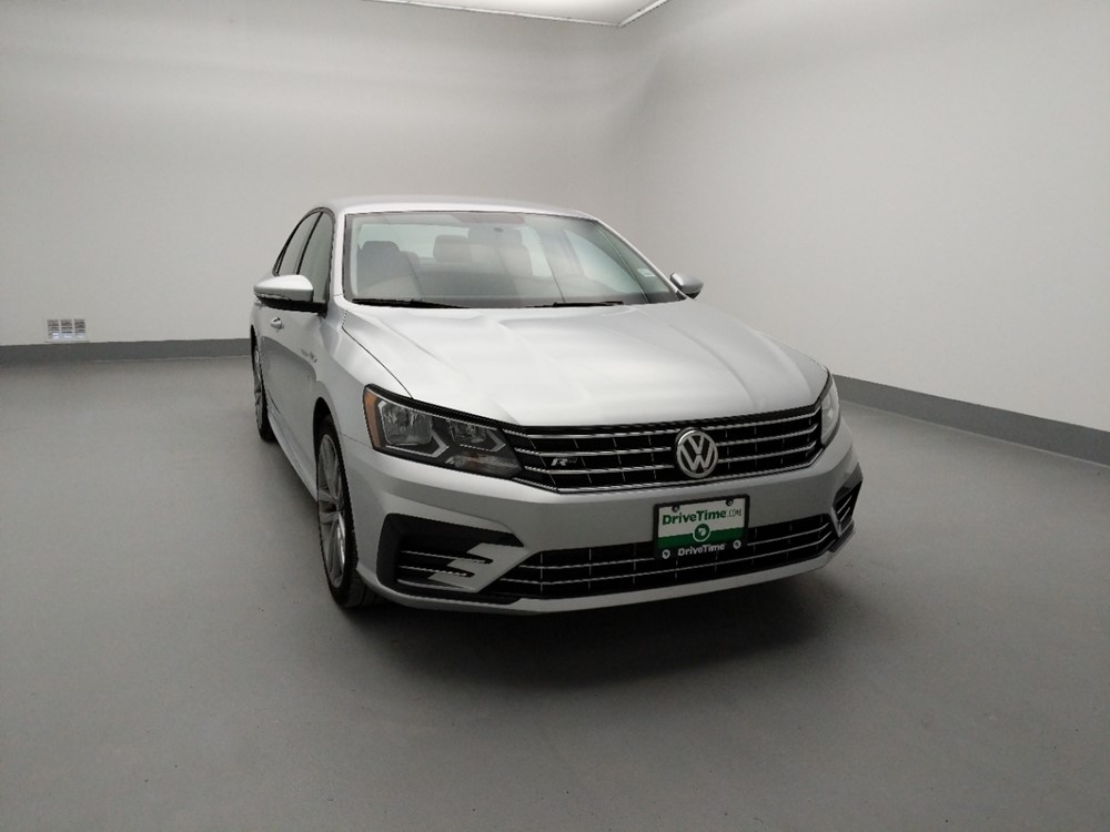 2018 Volkswagen Passat - Passenger Front Hood