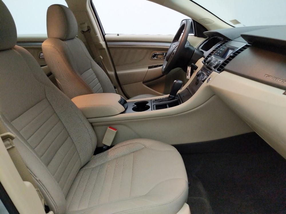 2014 Ford Taurus - Passenger Front Seat