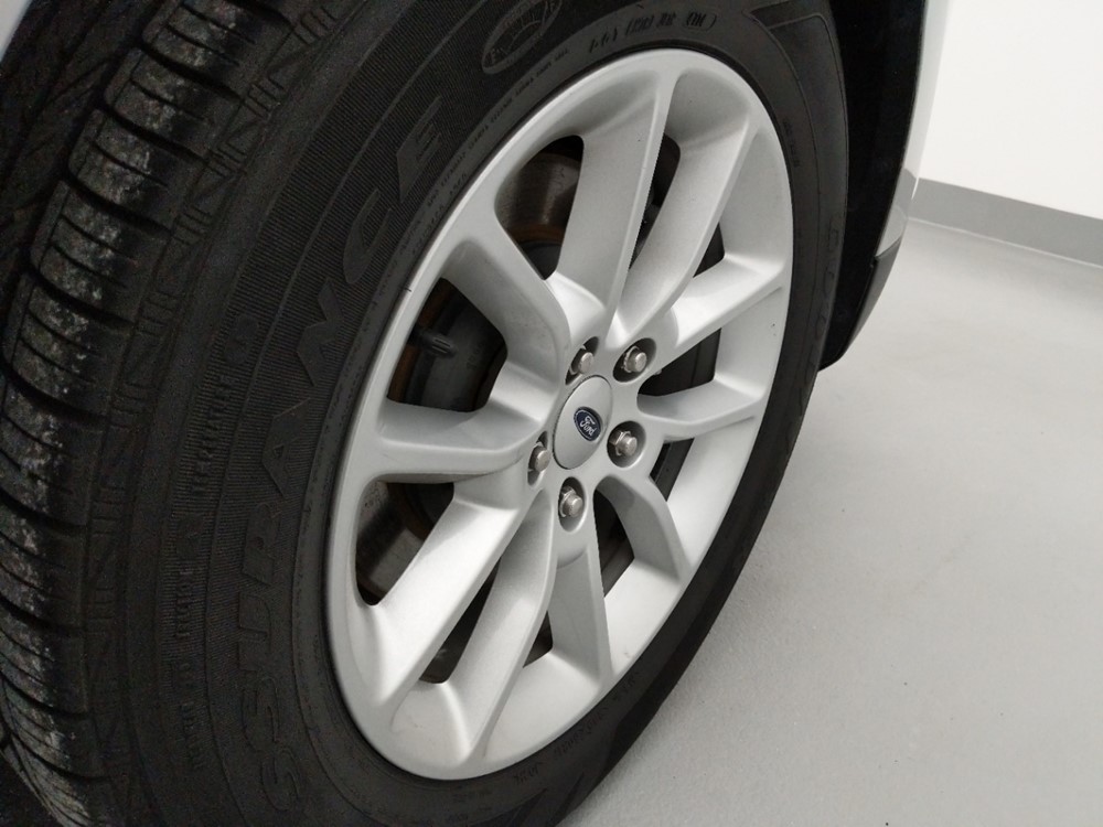 2014 Ford Taurus - Wheel