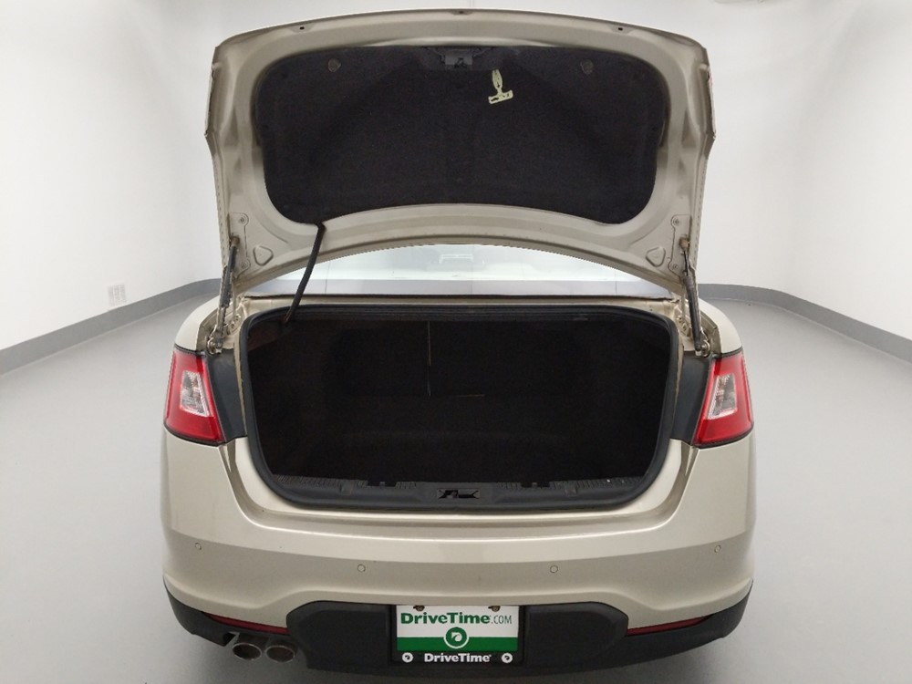 2010 Ford Taurus - Trunk