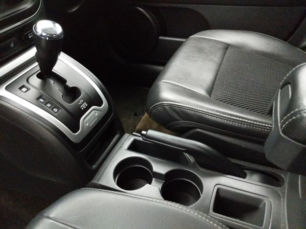 2014 Jeep Compass - Center Console/Cup Holders