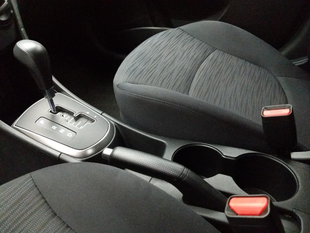 2017 Hyundai Accent - Center Console/Cup Holders