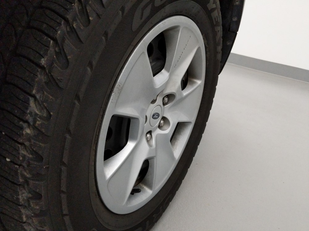 2013 Ford Explorer - Wheel