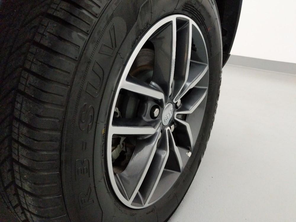2017 Jeep Grand Cherokee - Wheel
