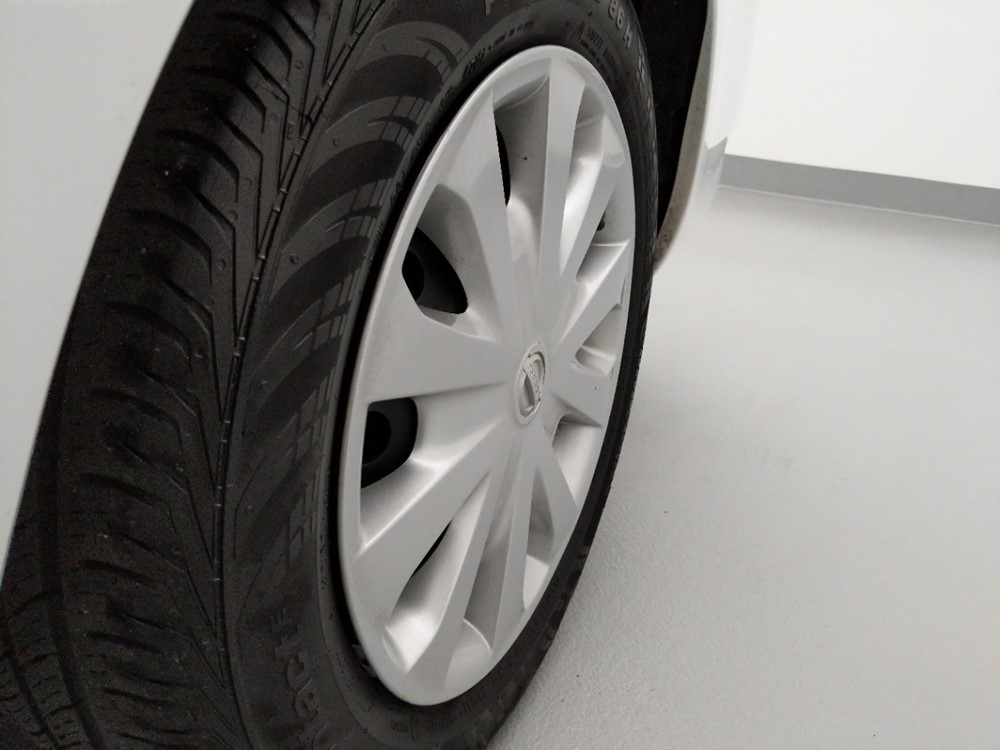 2017 Nissan Versa - Wheel