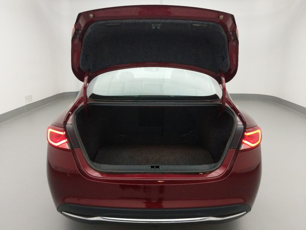 2015 Chrysler 200 - Trunk