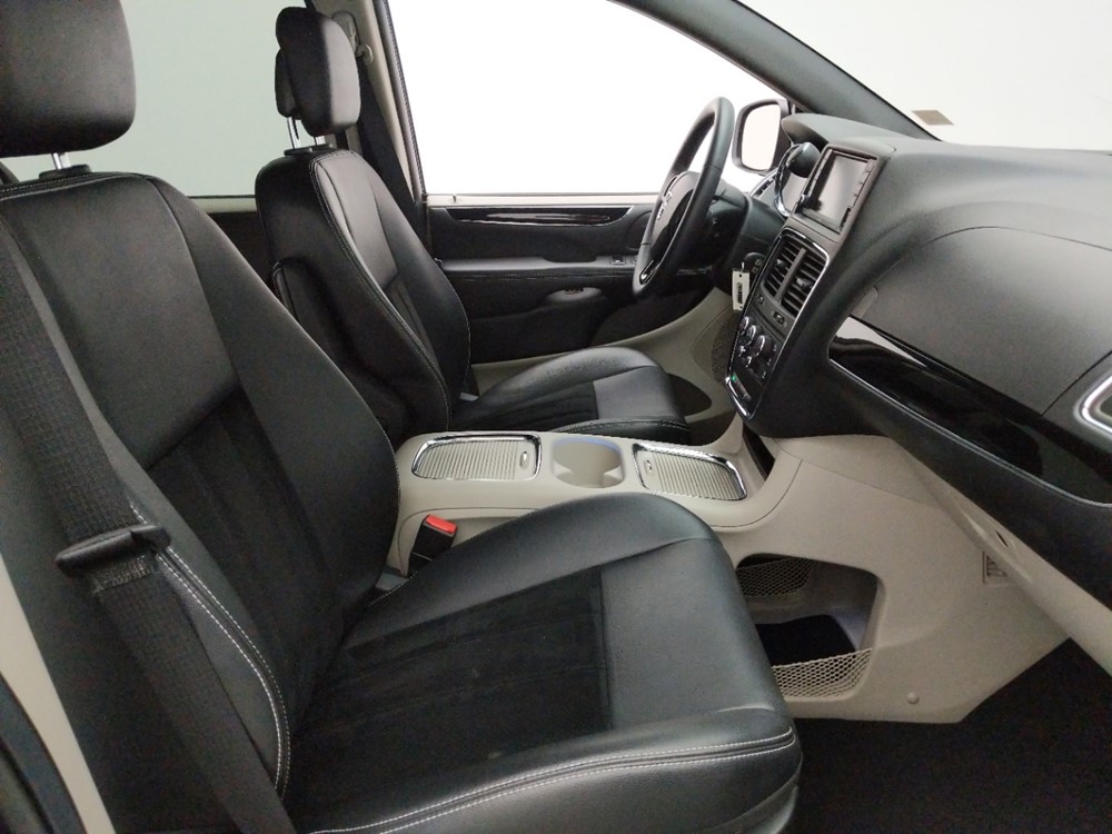 2018 Dodge Grand Caravan - Passenger Front Seat