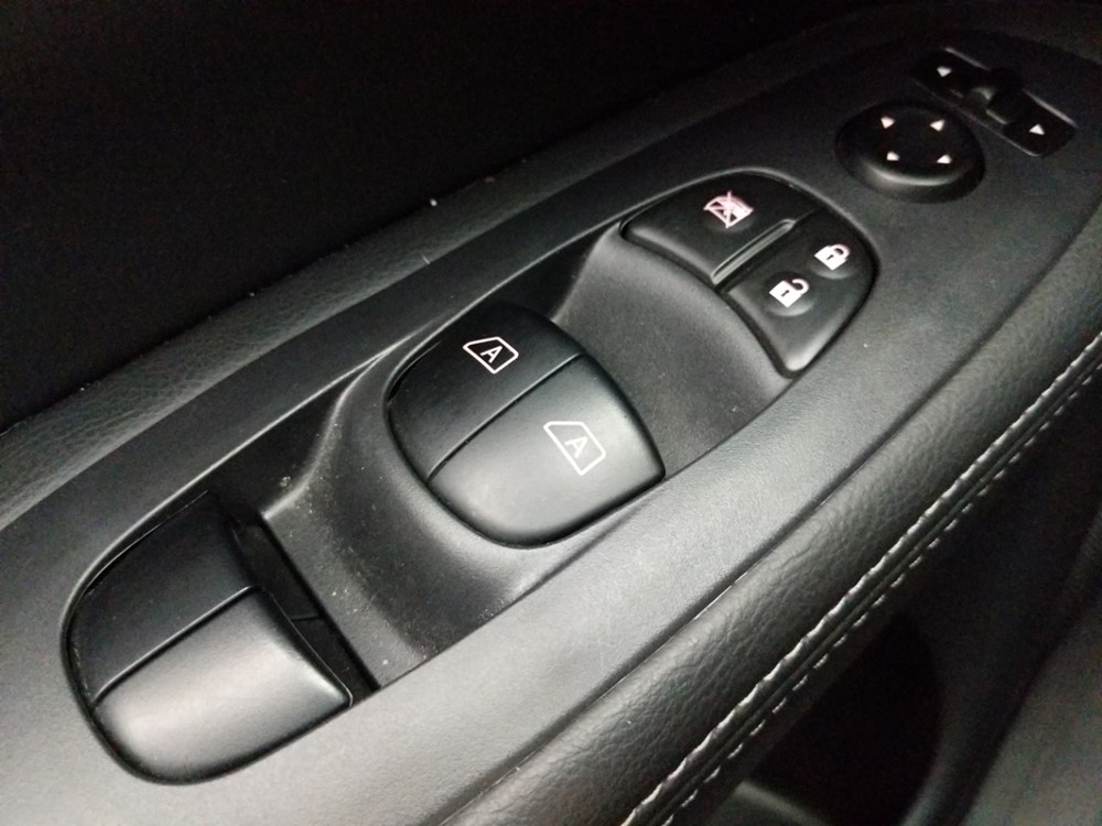 2018 Nissan Pathfinder - Driver Power Windows/Lock Control