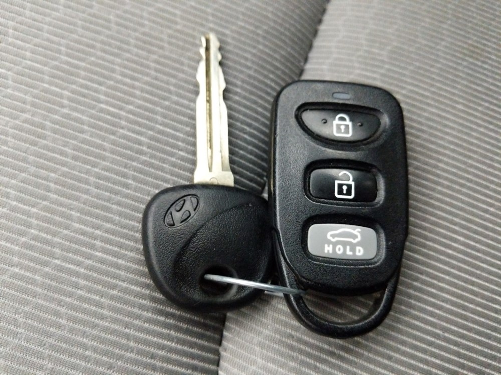 2017 Hyundai Elantra - Keys