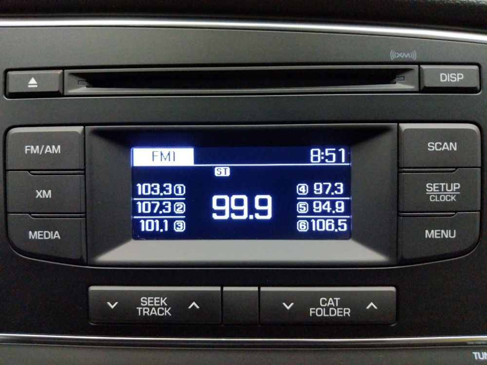 2017 Hyundai Elantra - Stereo Package