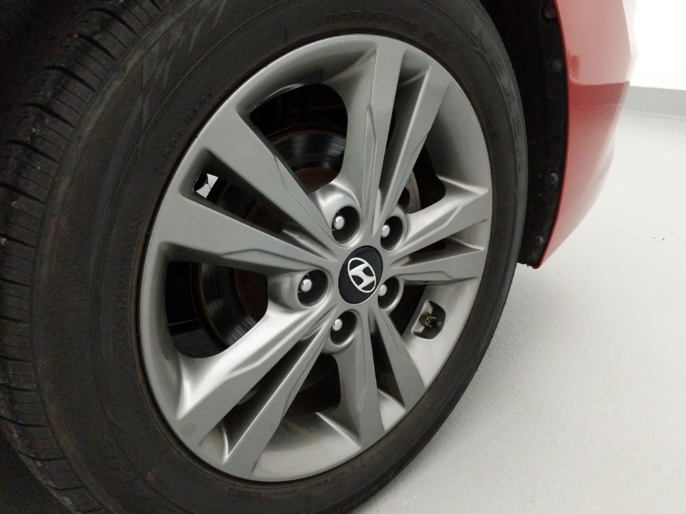 2018 Hyundai Elantra - Wheel