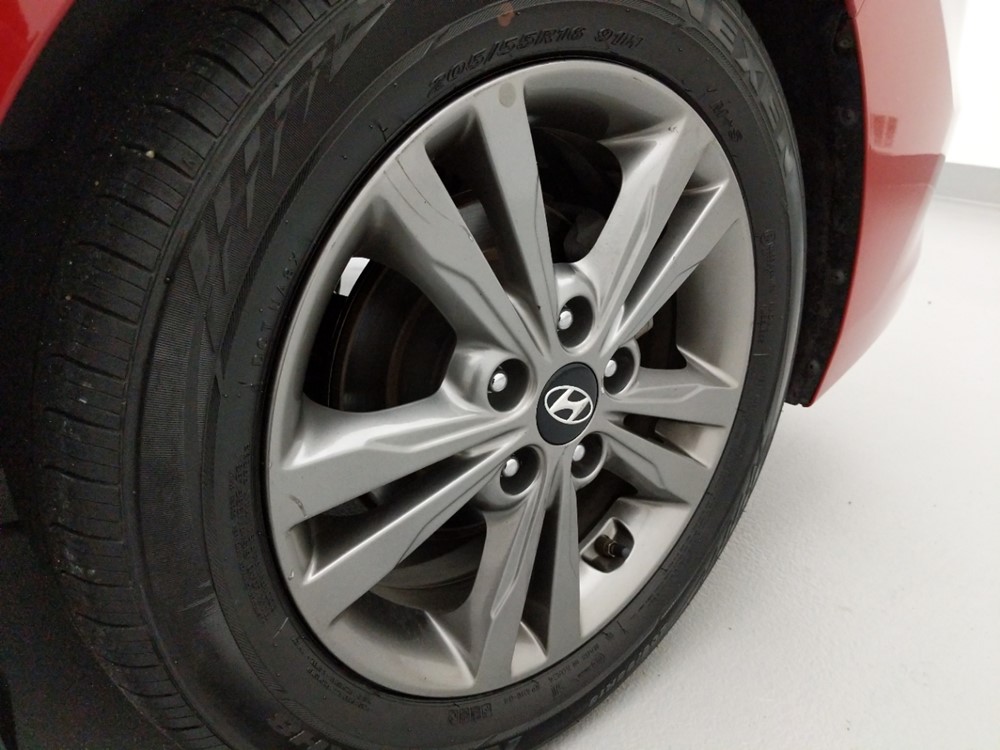 2018 Hyundai Elantra - Wheel
