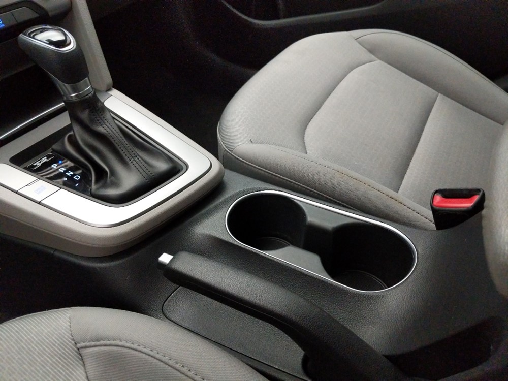 2018 Hyundai Elantra - Center Console/Cup Holders