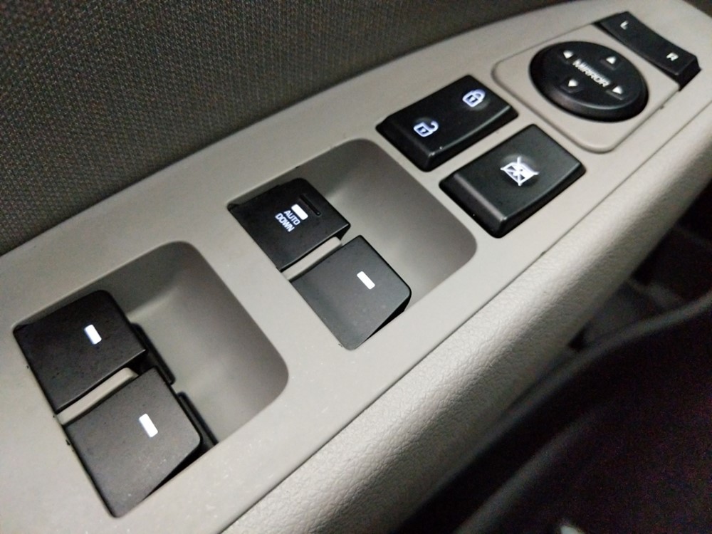 2018 Hyundai Elantra - Driver Power Windows/Lock Control