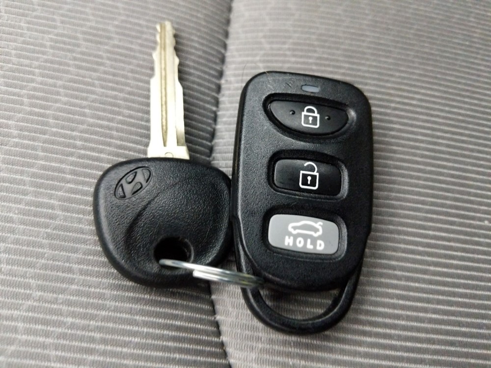 2018 Hyundai Elantra - Keys