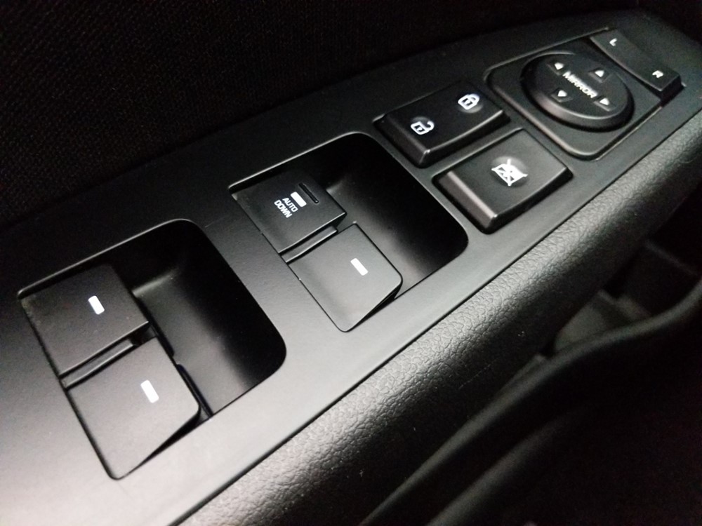 2018 Hyundai Elantra - Driver Power Windows/Lock Control