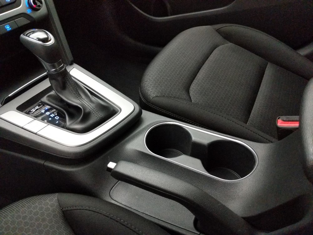 2018 Hyundai Elantra - Center Console/Cup Holders