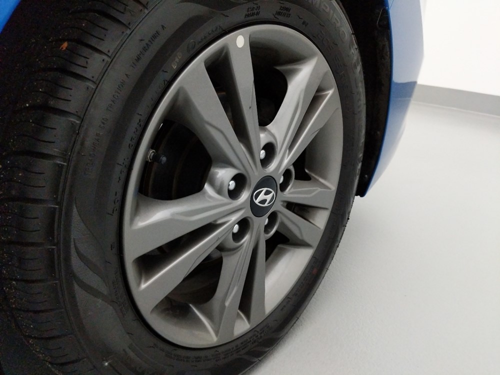 2018 Hyundai Elantra - Wheel