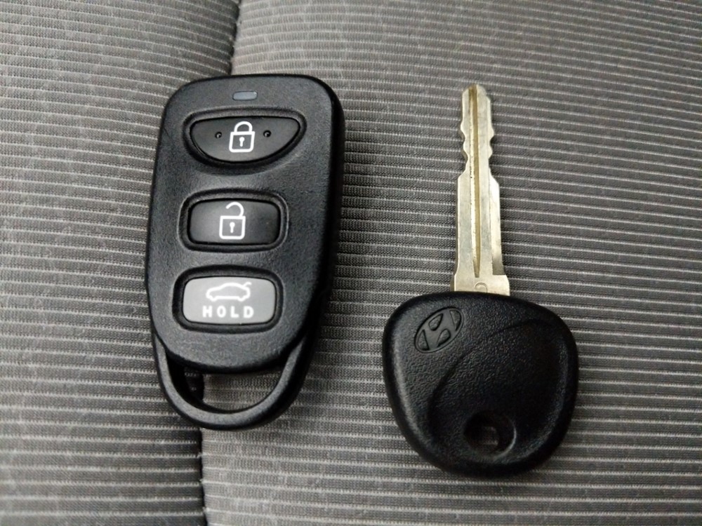2018 Hyundai Elantra - Keys