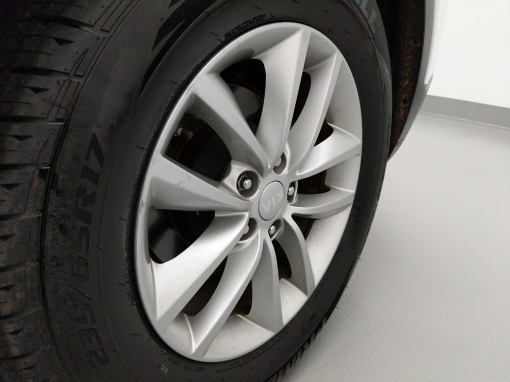 2018 Kia Sorento - Wheel
