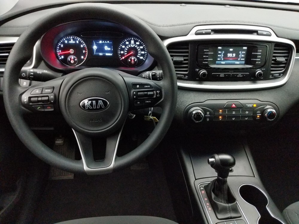2018 Kia Sorento - Driver Dash