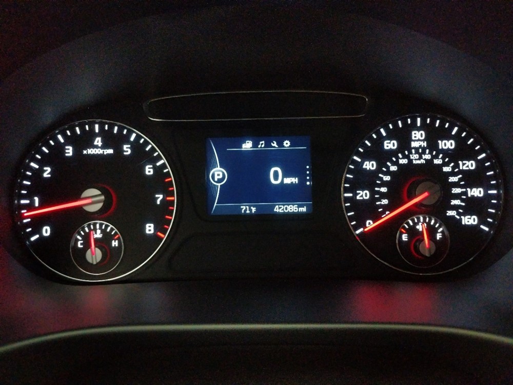 2018 Kia Sorento - Odometer Close Up
