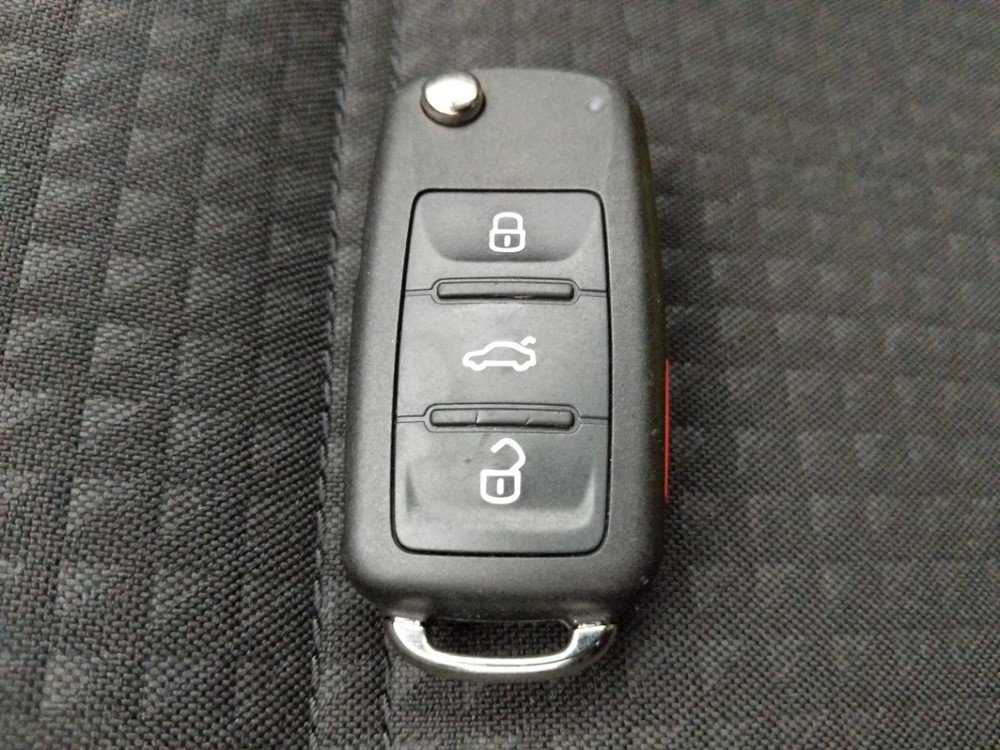 2016 Volkswagen Jetta - Keys