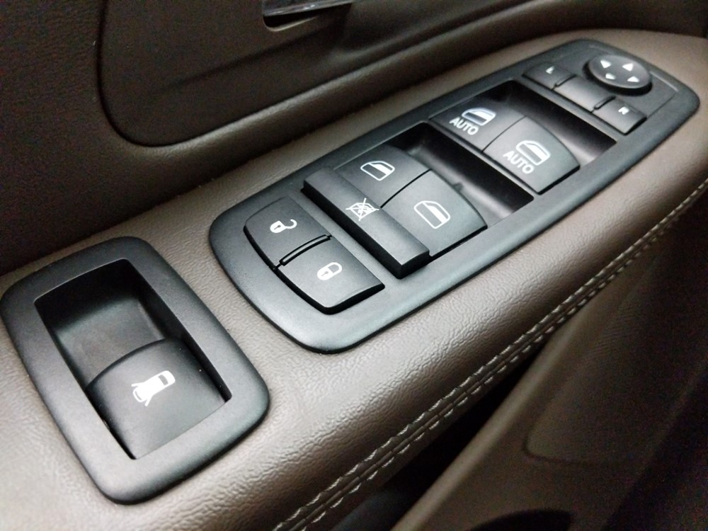 2013 Chrysler Town and Country - Driver Power Windows/Lock Control