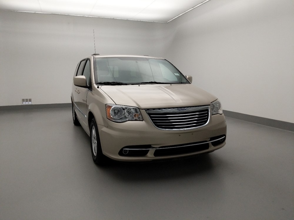 2013 Chrysler Town and Country - Passenger Front Hood