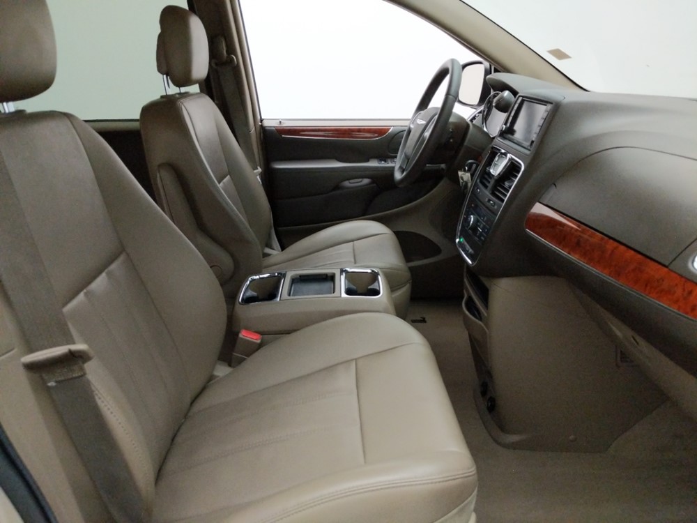 2013 Chrysler Town and Country - Passenger Front Seat