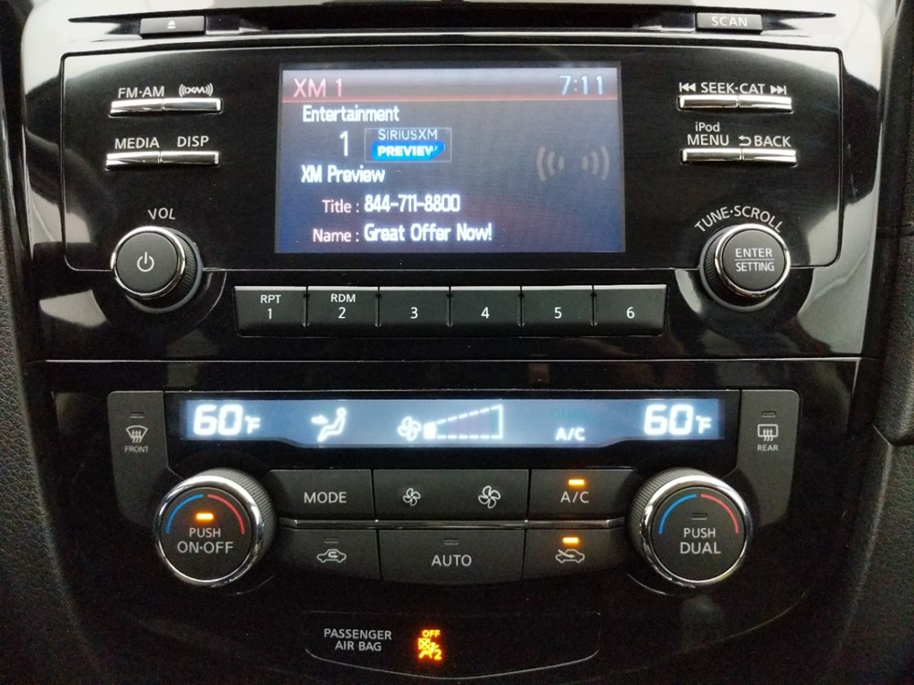 2017 Nissan Rogue - Stereo Package