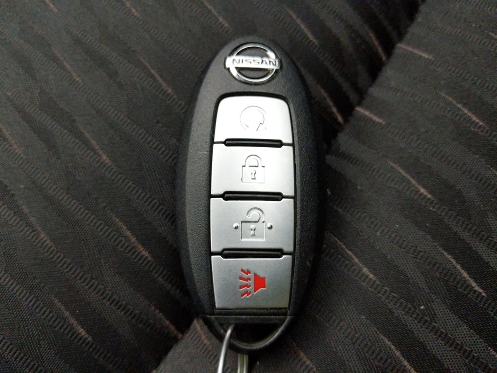 2017 Nissan Rogue - Keys