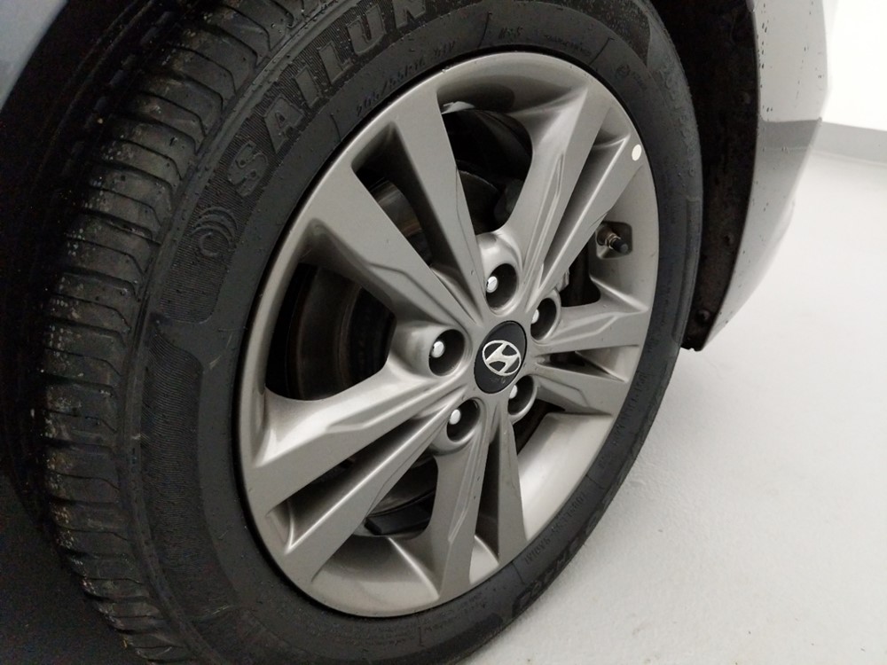 2018 Hyundai Elantra - Wheel