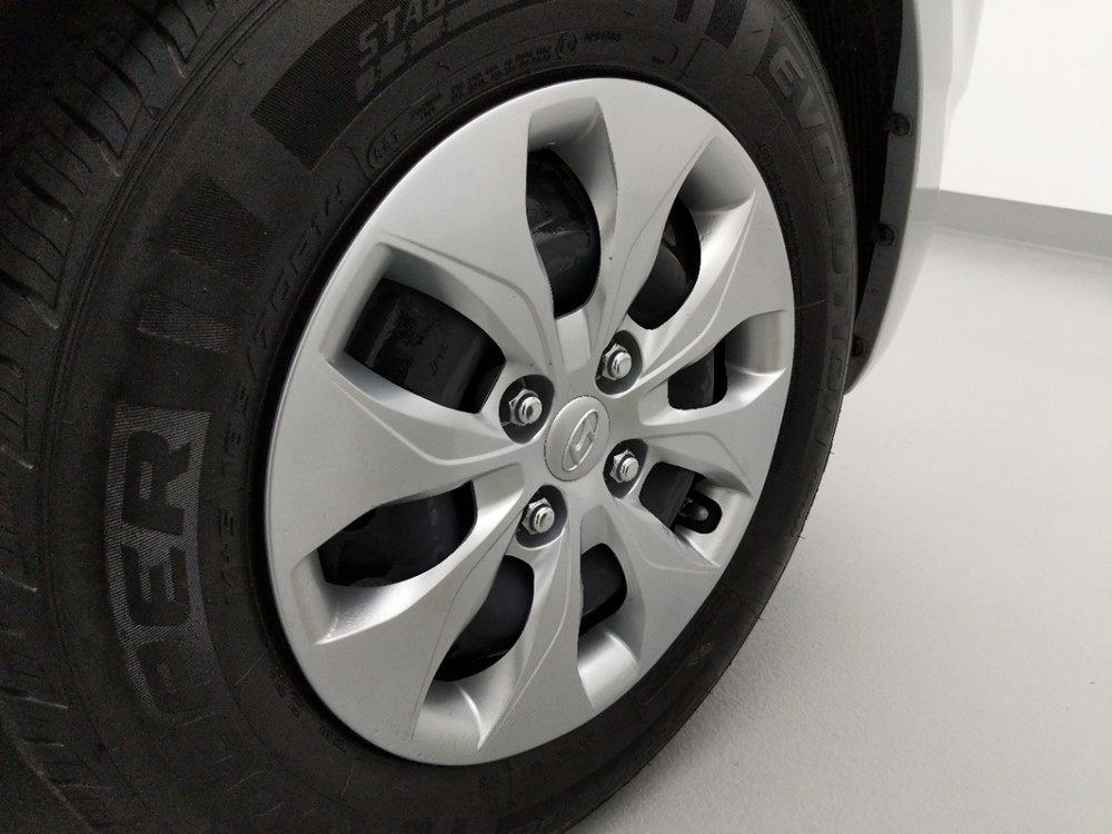 2017 Hyundai Accent - Wheel