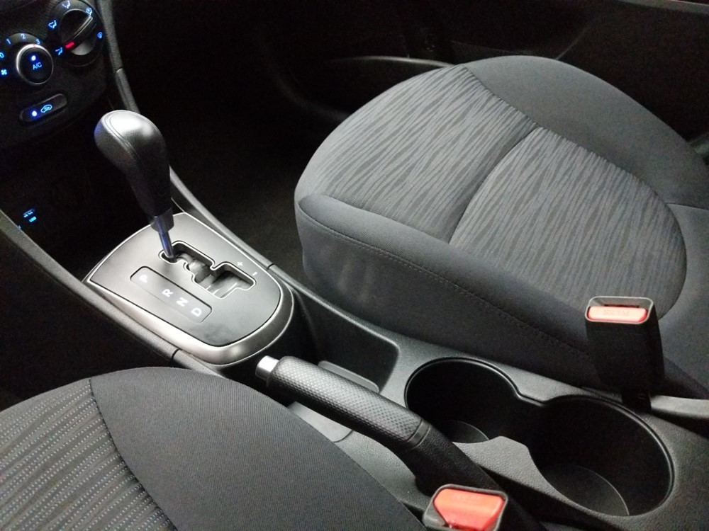 2017 Hyundai Accent - Center Console/Cup Holders