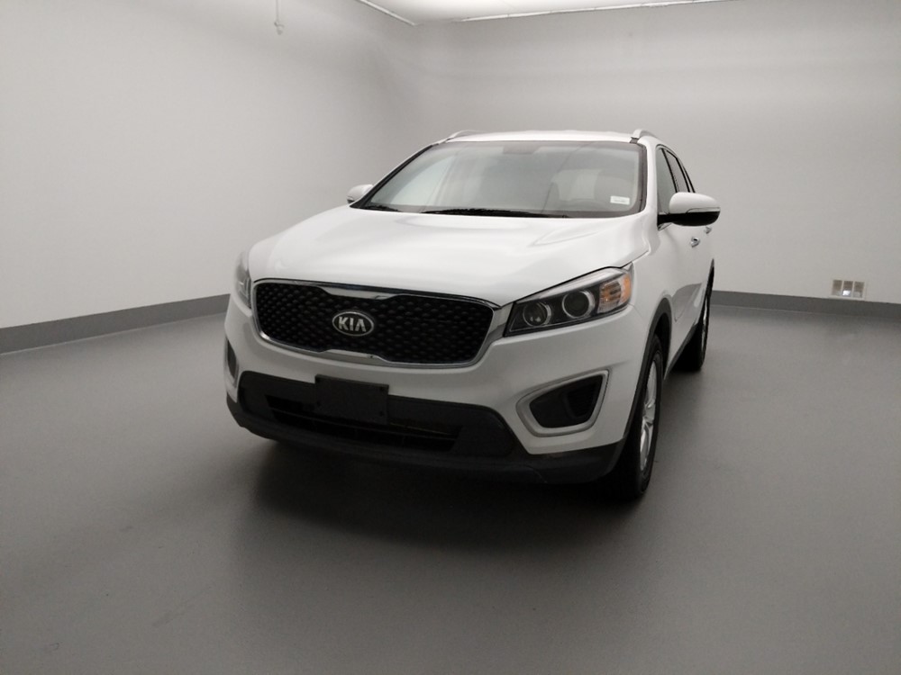 2016 Kia Sorento - Driver Front Hood
