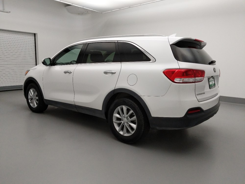 2016 Kia Sorento - Driver Rear Side