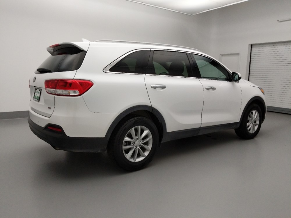 2016 Kia Sorento - Passenger Rear Side