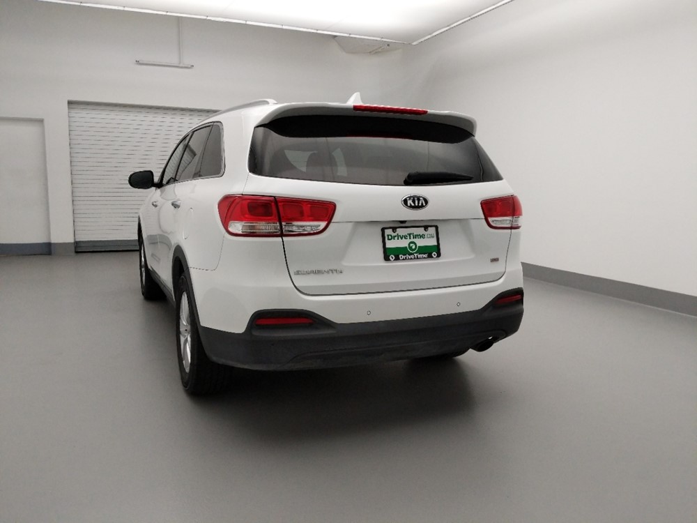 2016 Kia Sorento - Driver Rear Trunk