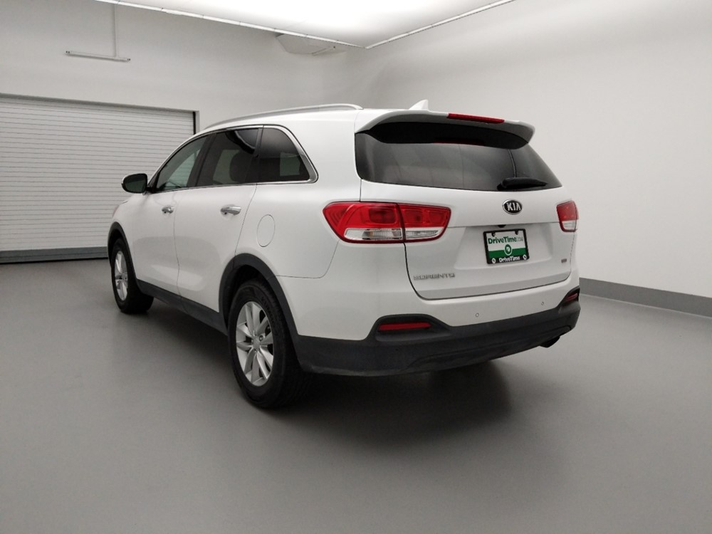 2016 Kia Sorento - Driver Rear Bumper