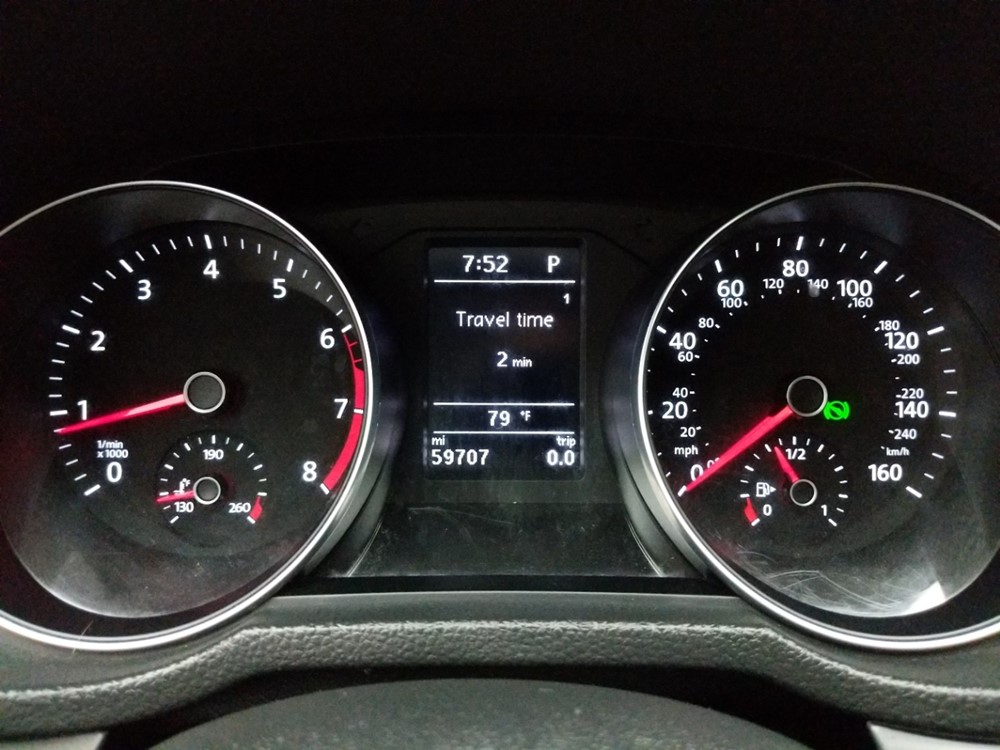 2016 Volkswagen Passat - Odometer Close Up