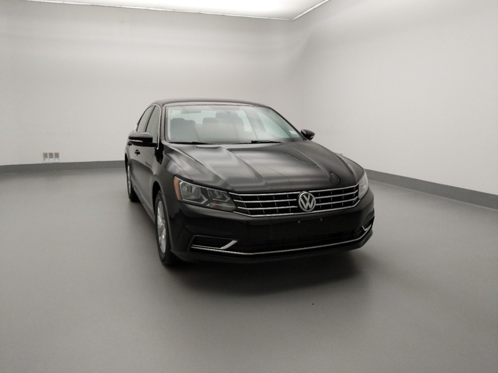 2016 Volkswagen Passat - Passenger Front Hood
