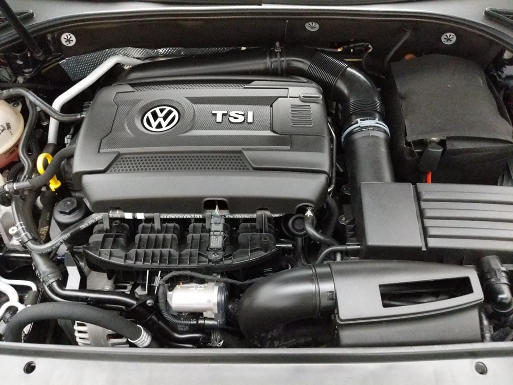 2016 Volkswagen Passat - Engine