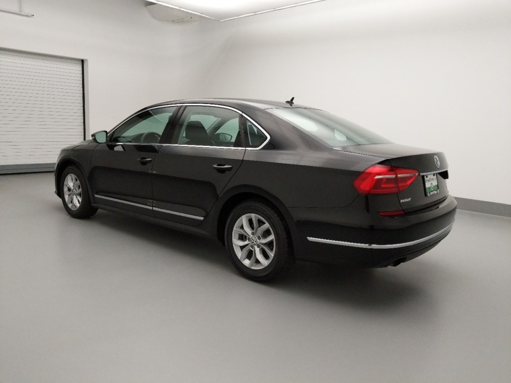 2016 Volkswagen Passat - Driver Rear Side
