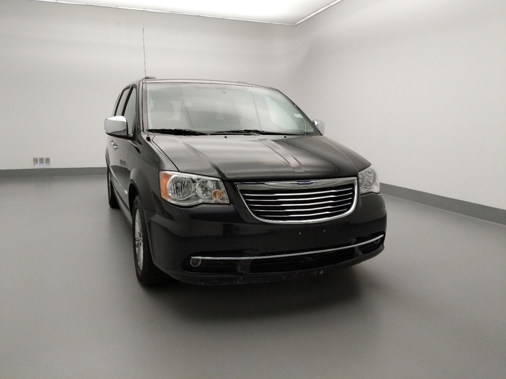 2016 Chrysler Town and Country - Passenger Front Hood
