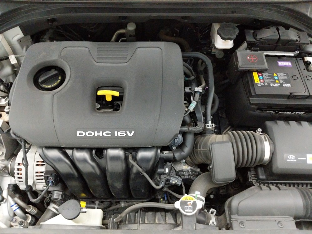 2017 Hyundai Elantra - Engine