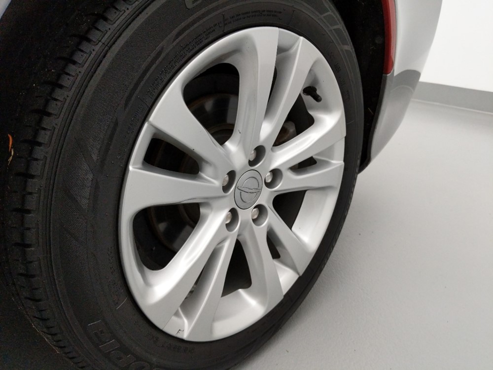2016 Chrysler 200 - Wheel