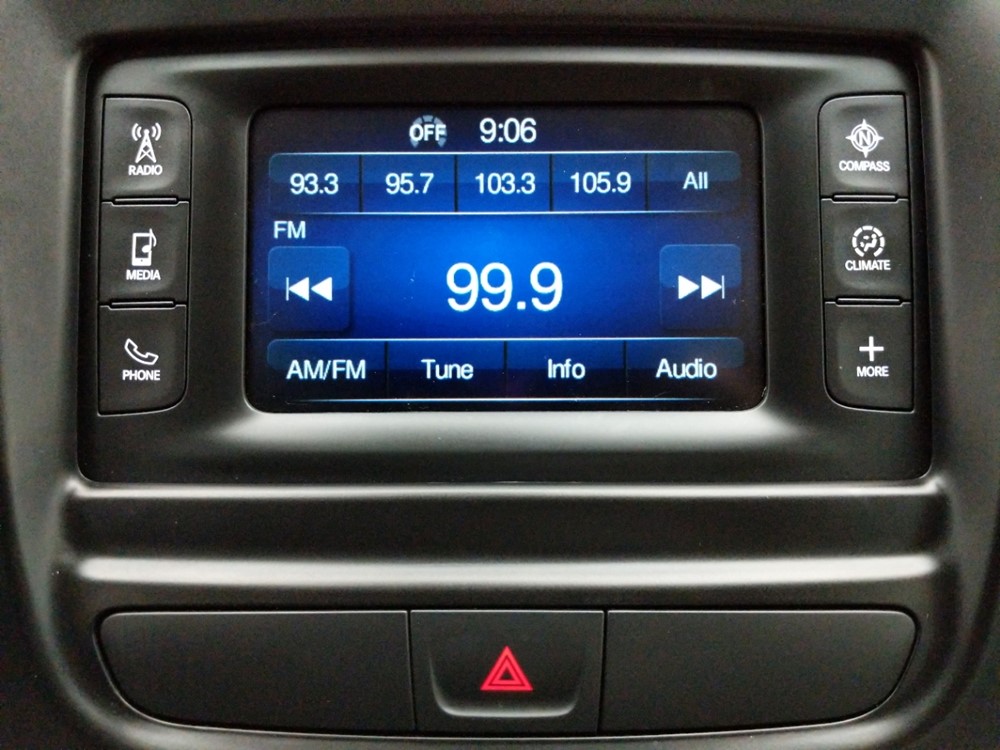 2016 Chrysler 200 - Stereo Package