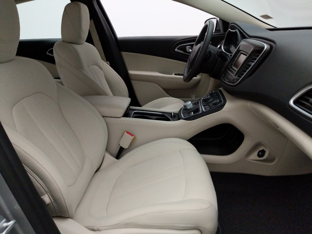 2016 Chrysler 200 - Passenger Front Seat